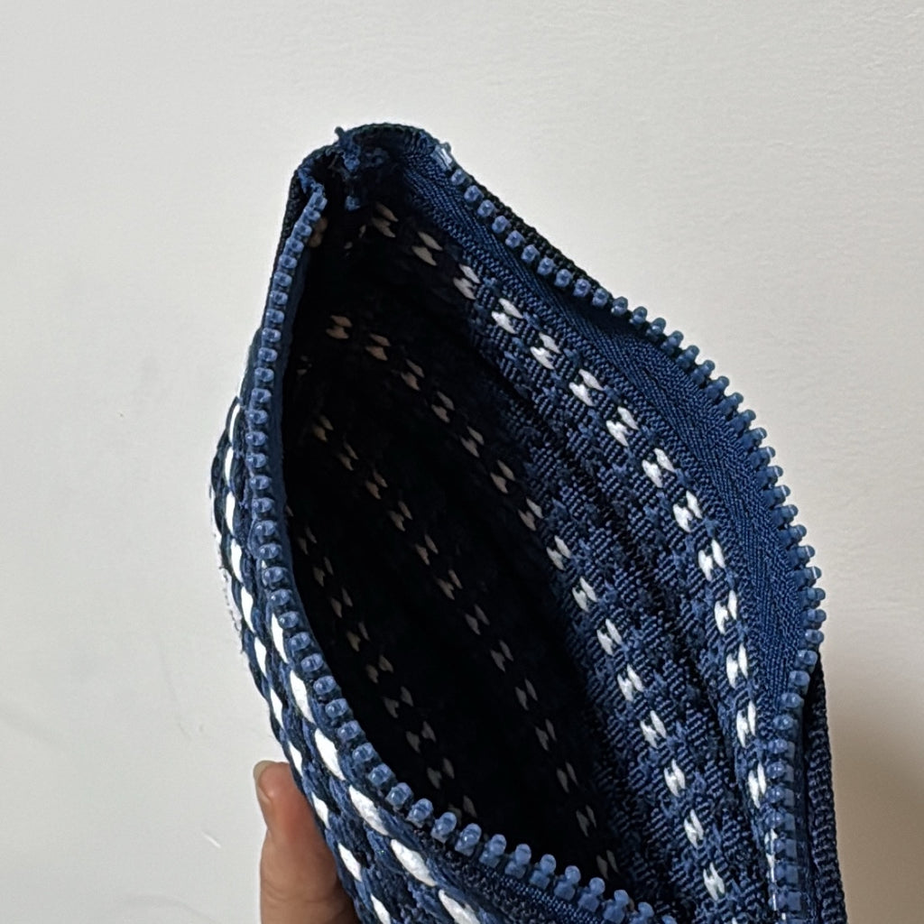 Cushion weave pouch (M) Blue