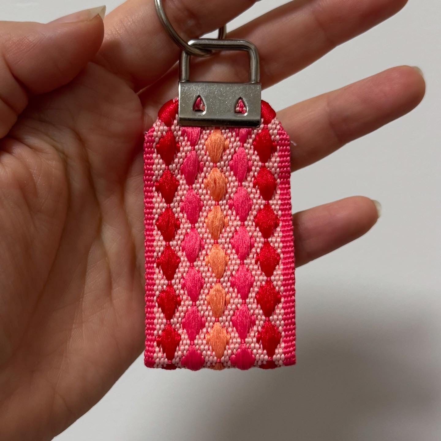 Cushion weave keychain - Pink