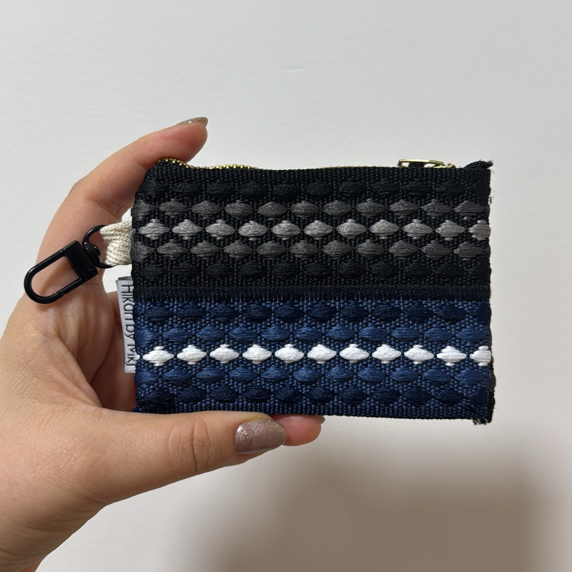 Cushion weave locket 4