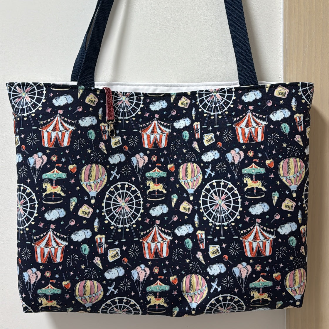 Carnival print shoulder bag
