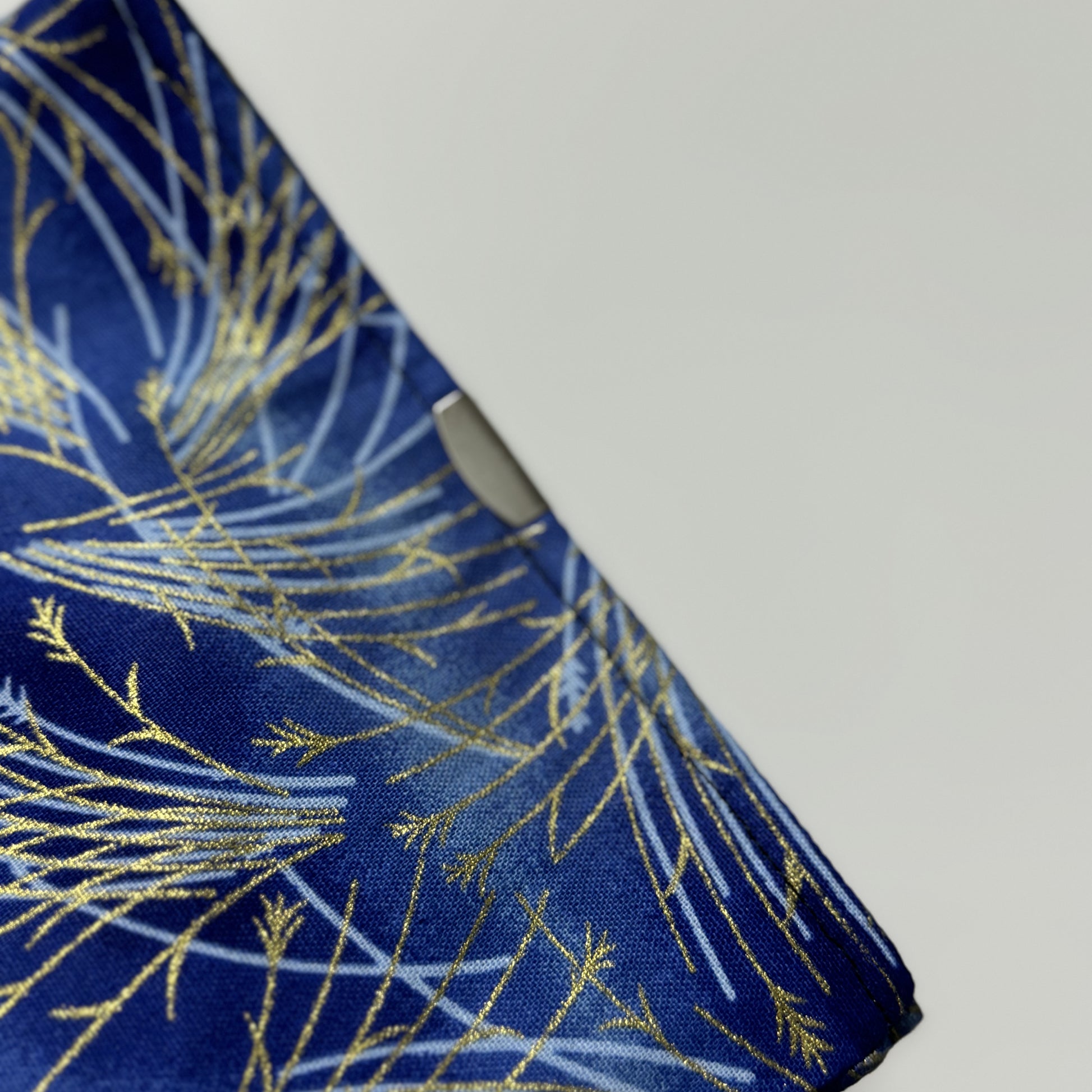 Japanese magnet pouch 01