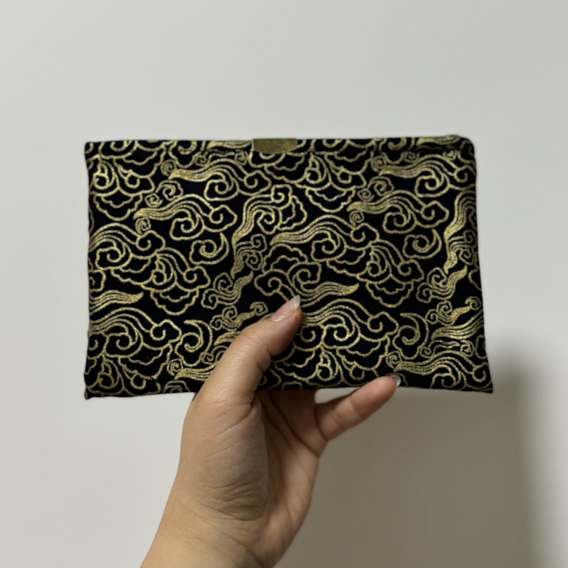 Japanese magnet pouch 05