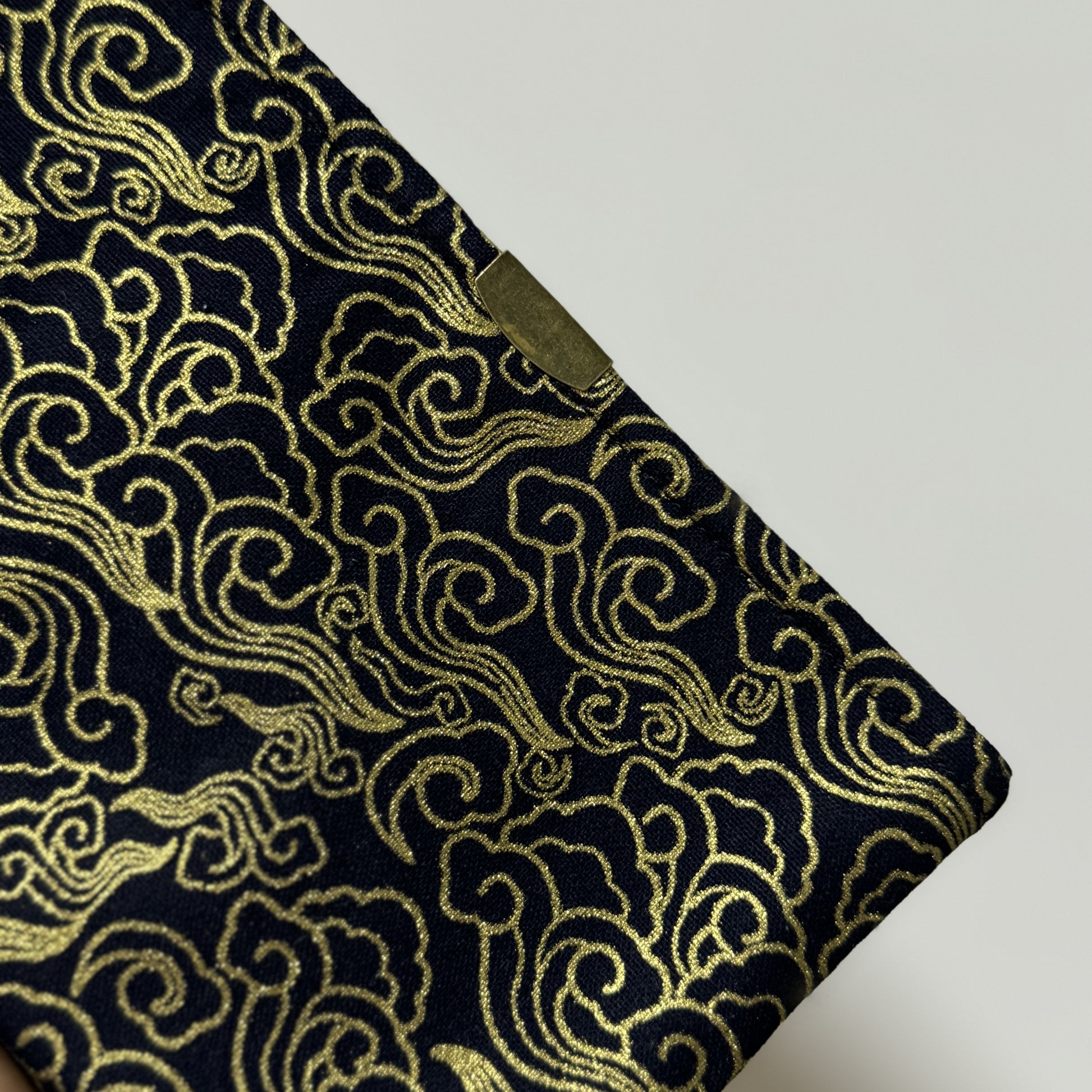 Japanese magnet pouch 05