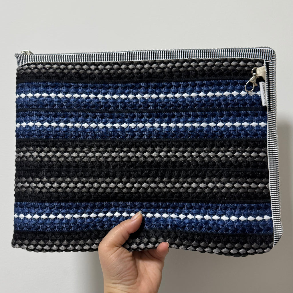 Cushion weave - laptop sized Black